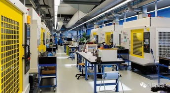 我們?nèi)チ税龠_翡麗的工廠,見到了表殼的生產(chǎn)過程